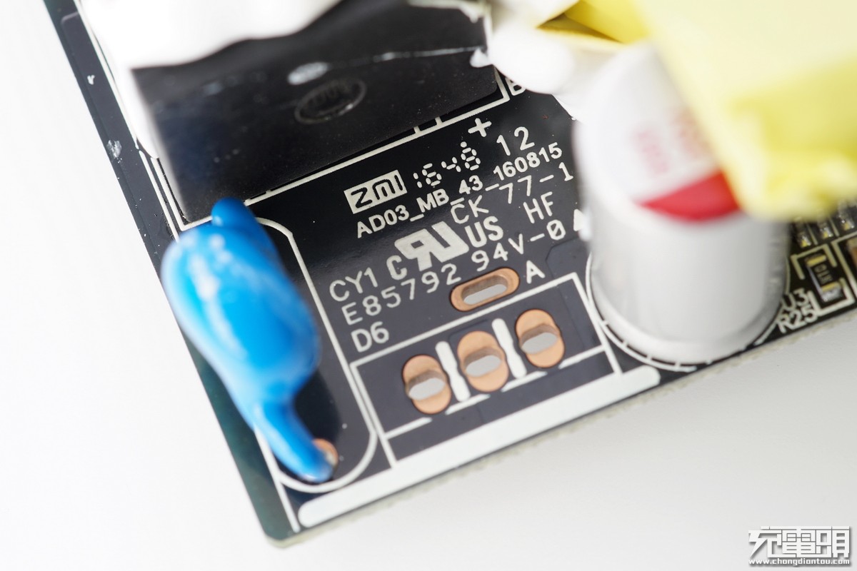 小米充电器33w快充pd,小米官网18w充电器拆解