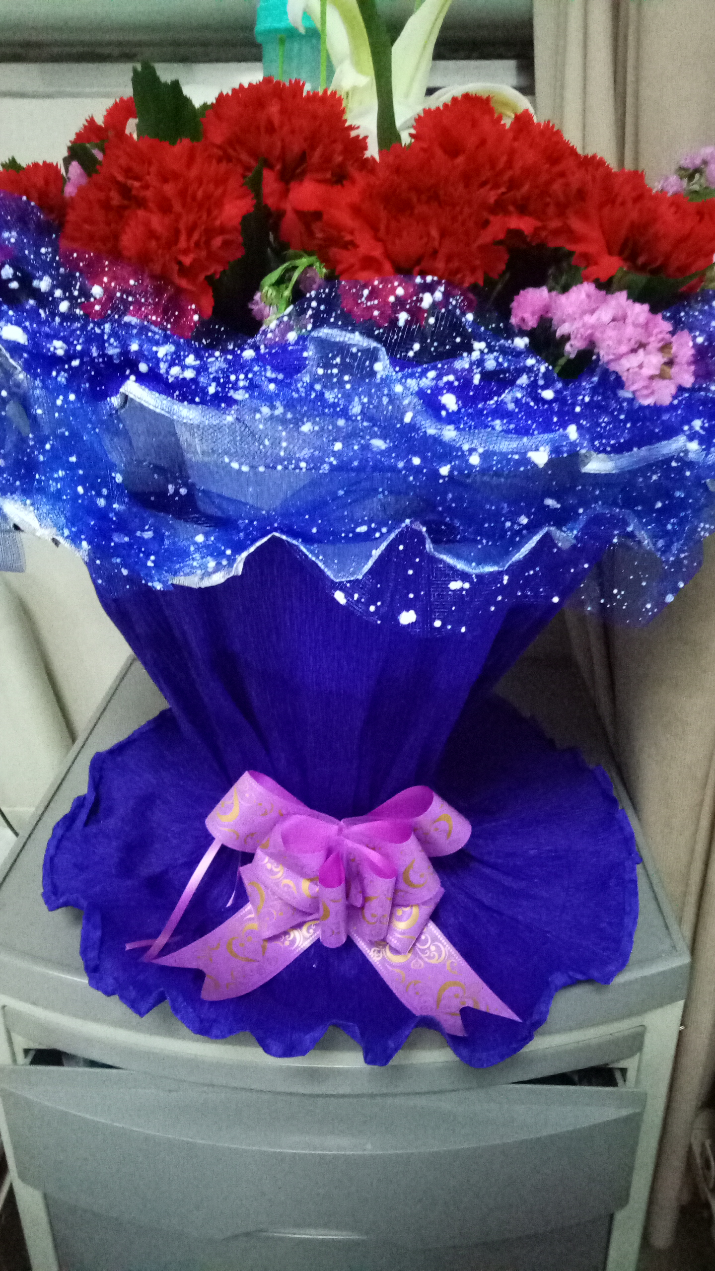 康乃馨勿忘我干花花束,康乃馨鲜花怎么晾干做成干花