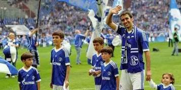 无兄弟不足球！足球不只有对抗，这些故事是否让你落泪？