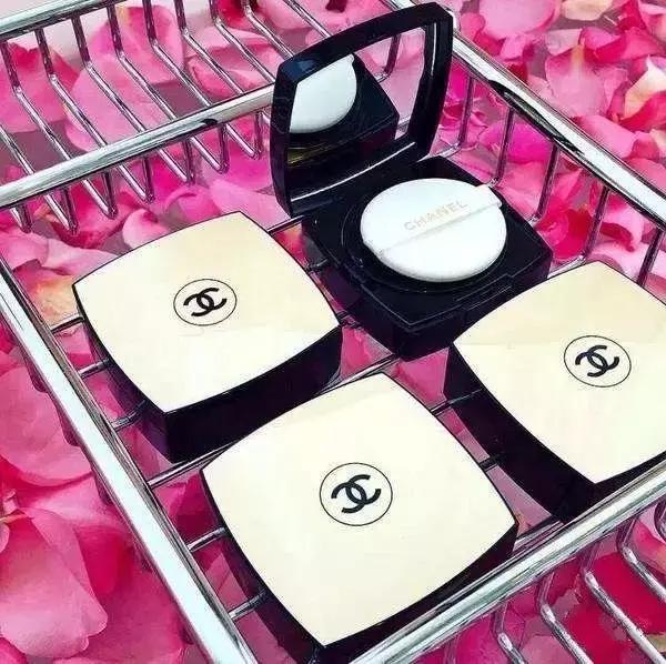 粉饼好用有面子,大牌粉饼和平价有什么差别