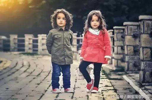 如何解决孩子认生问题,孩子怕生怎么纠正