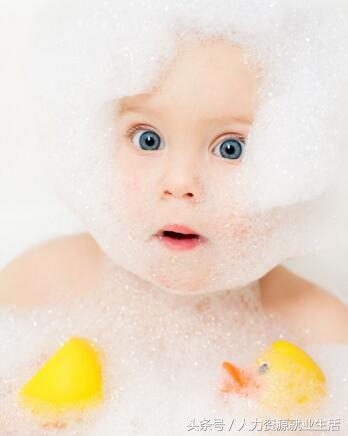 在家里洗澡前要准备的东西,在家洗澡时衣服不要乱