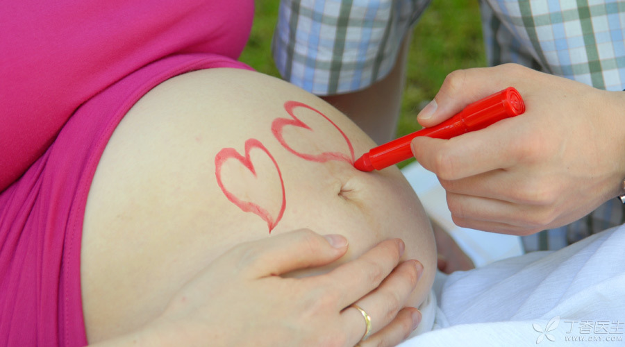 怀两胎不一样,怀一个孩子和两个孩子的肚子对比