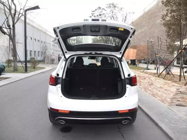 宝沃bx7两驱好还是四驱好,宝沃bx7四驱真实感受