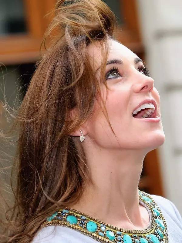 春季刮风头发乱糟糟,我有这些“治愈”法宝!