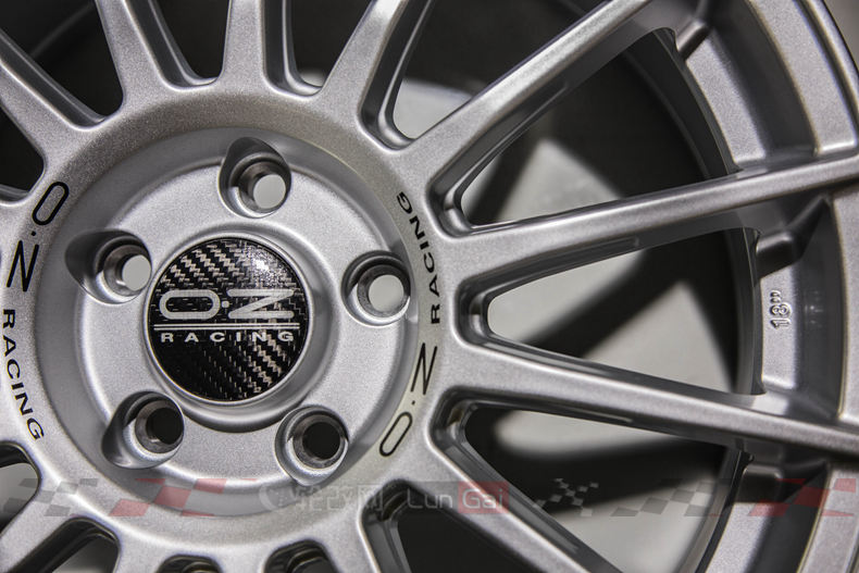 勒芒经典——OZSuperturismoLM轮毂细节展示