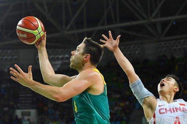 不利！男篮劲敌再添虎将，NBA超新星联手阿联死对头制霸亚洲？