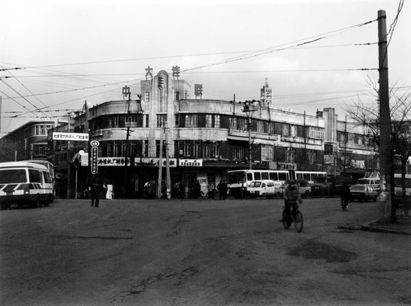 循着时间的绳索｜老大连的繁华商业带