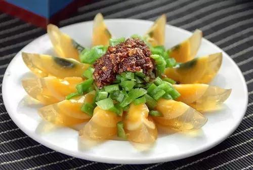 哪样的皮蛋好吃又营养又健康,皮蛋怎么做好吃有营养下火