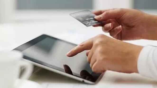 边聊天边赚钱的活动入口,可以边聊天边赚钱的软件