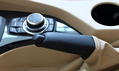 忘记把手刹放下会怎么样,忘记放手刹属于正常现象吗