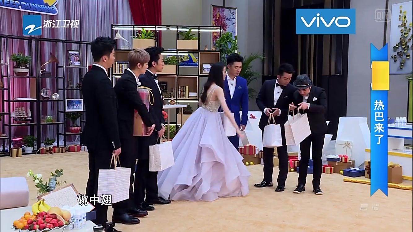 奔跑吧第一季迪丽热巴和陈赫,奔跑吧迪丽热巴陈赫吃海鲜第几期