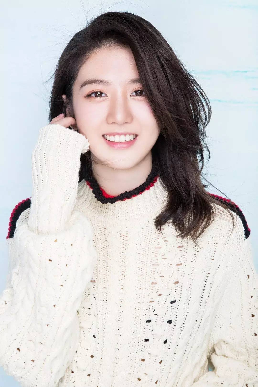 李凯馨烟熏妆教程,李凯馨烟熏妆效果