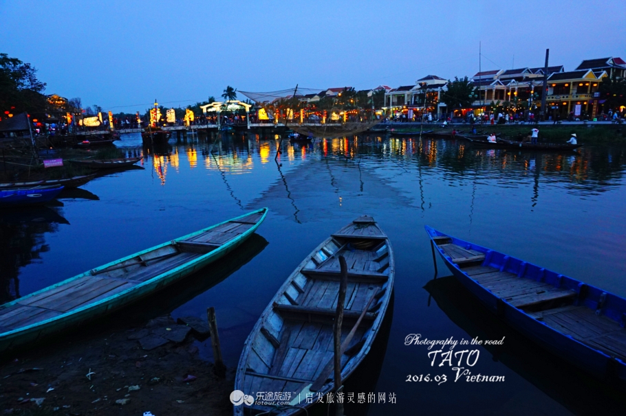 华灯初上霓虹灯闪烁夜色也很美丽,华灯初上迎元宵