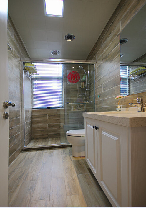 卫生间用铝塑板好还是pvc好,卫生间用铝扣板好还是吊顶好