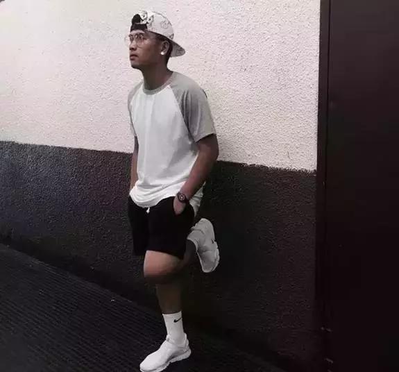 有袜套的鞋怎么搭配,适合搭白袜套的鞋