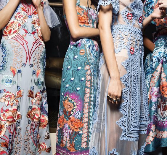 工艺堪比Valentino,凯特王妃穿着它打败时尚icon?