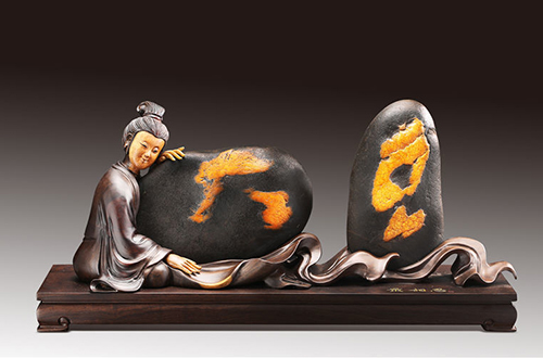 这两块石头他整整等了6年才买下，刚运回家就有人出价40万