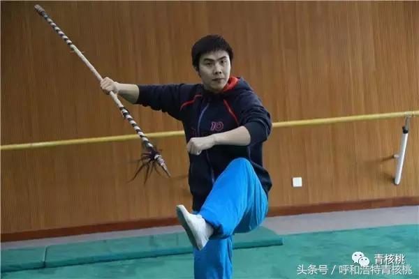 六小龄童出生上海猴王世家,六小龄童为什么是猴王世家