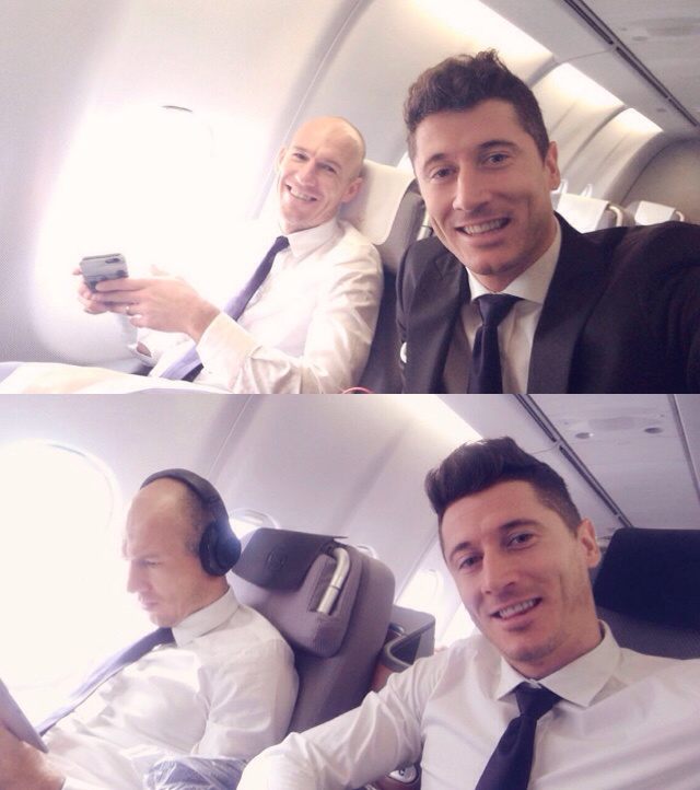 墙外：C罗摆拍秀肌肉，瓦尔加佩莱看《速8》！