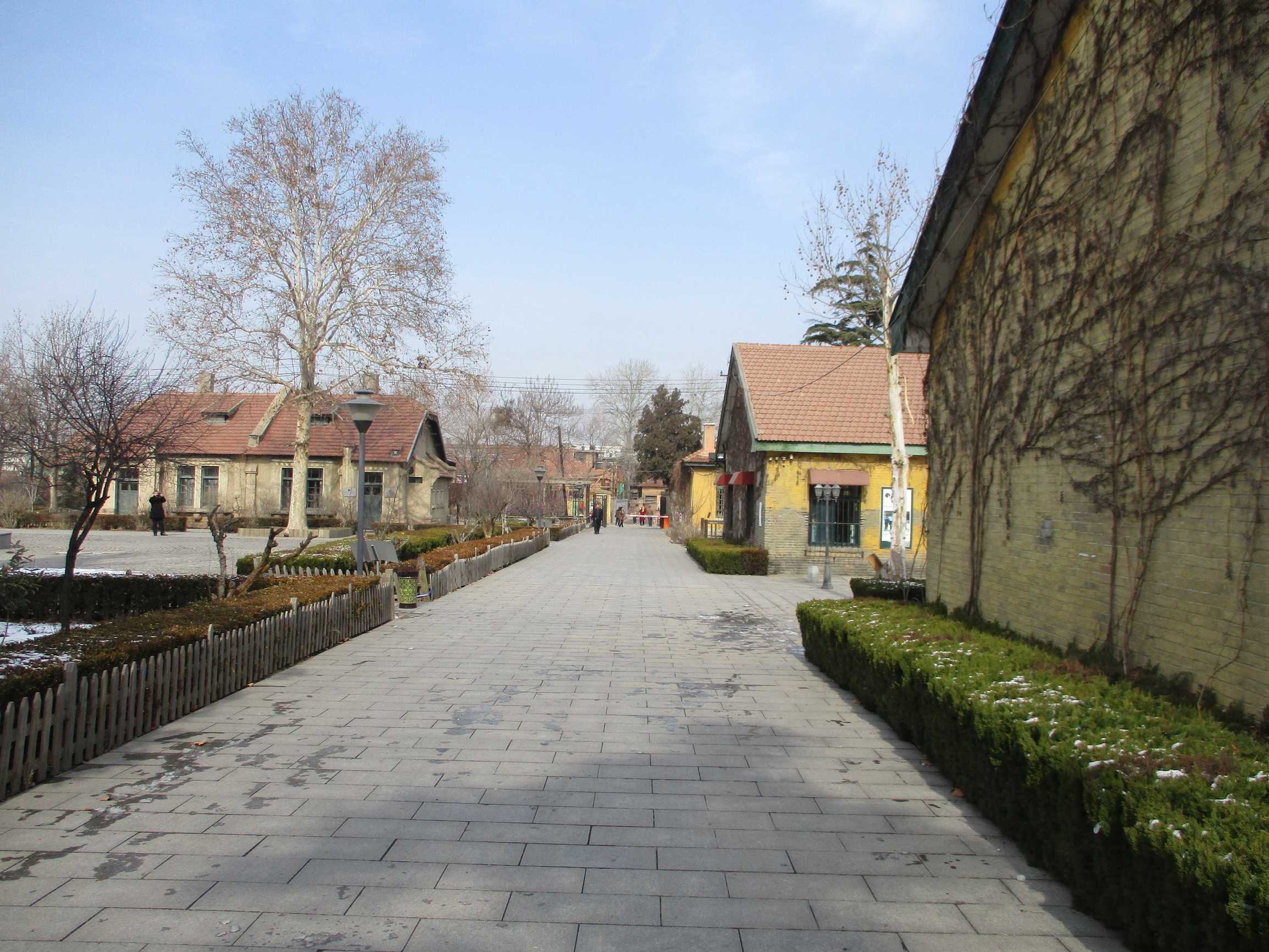 坊茨小镇游览,坊茨小镇游览攻略