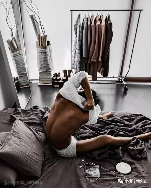 男士后背长痘痘的原因和解决方法,男性背部长满粉刺痘痘怎么解决