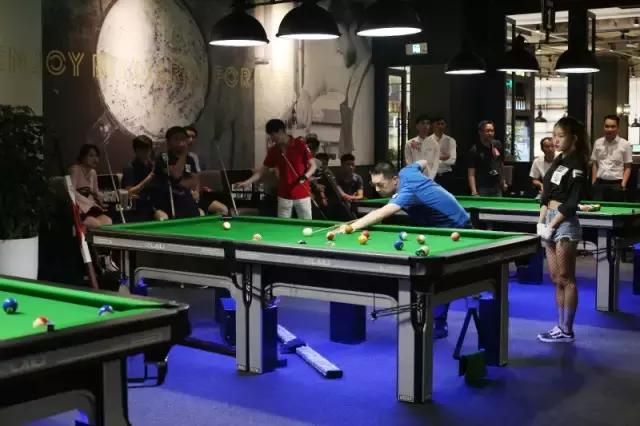 当玛莎拉蒂遇上花式台球，这个周末玩不过瘾算我输！——日月广场