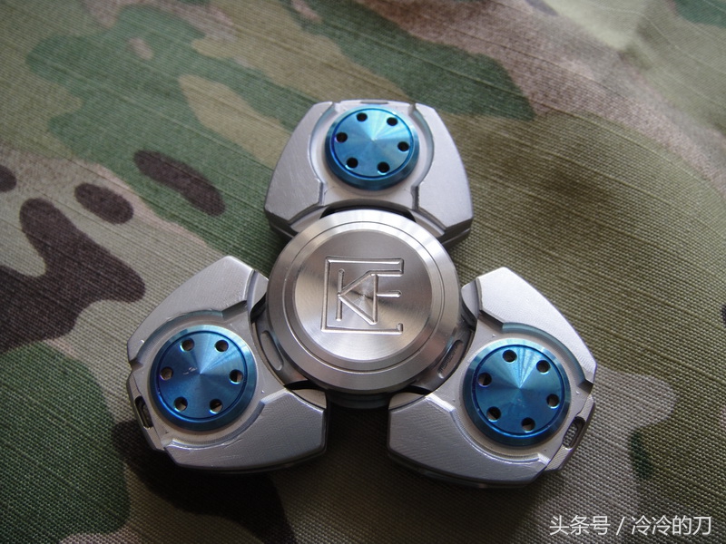 指尖陀螺spinner,handspinner指尖陀螺怎样玩