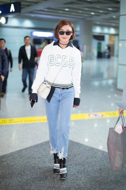 袁姗姗娜扎撞衫谁更美你说了算,袁姗姗周冬雨