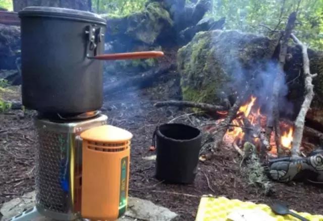 老外迷恋中国的智能充电宝,国外有人发明了一款新颖的充电宝