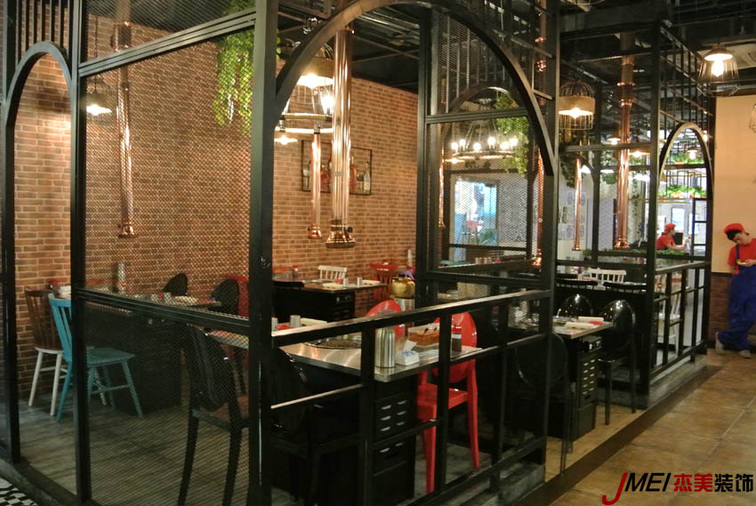 大连和平广场这家烤肉店装修怎么样,去过的朋友请举爪