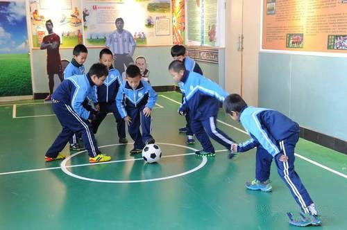 让每个爱足球的孩子开心快乐成长,让孩子接受艺术熏陶