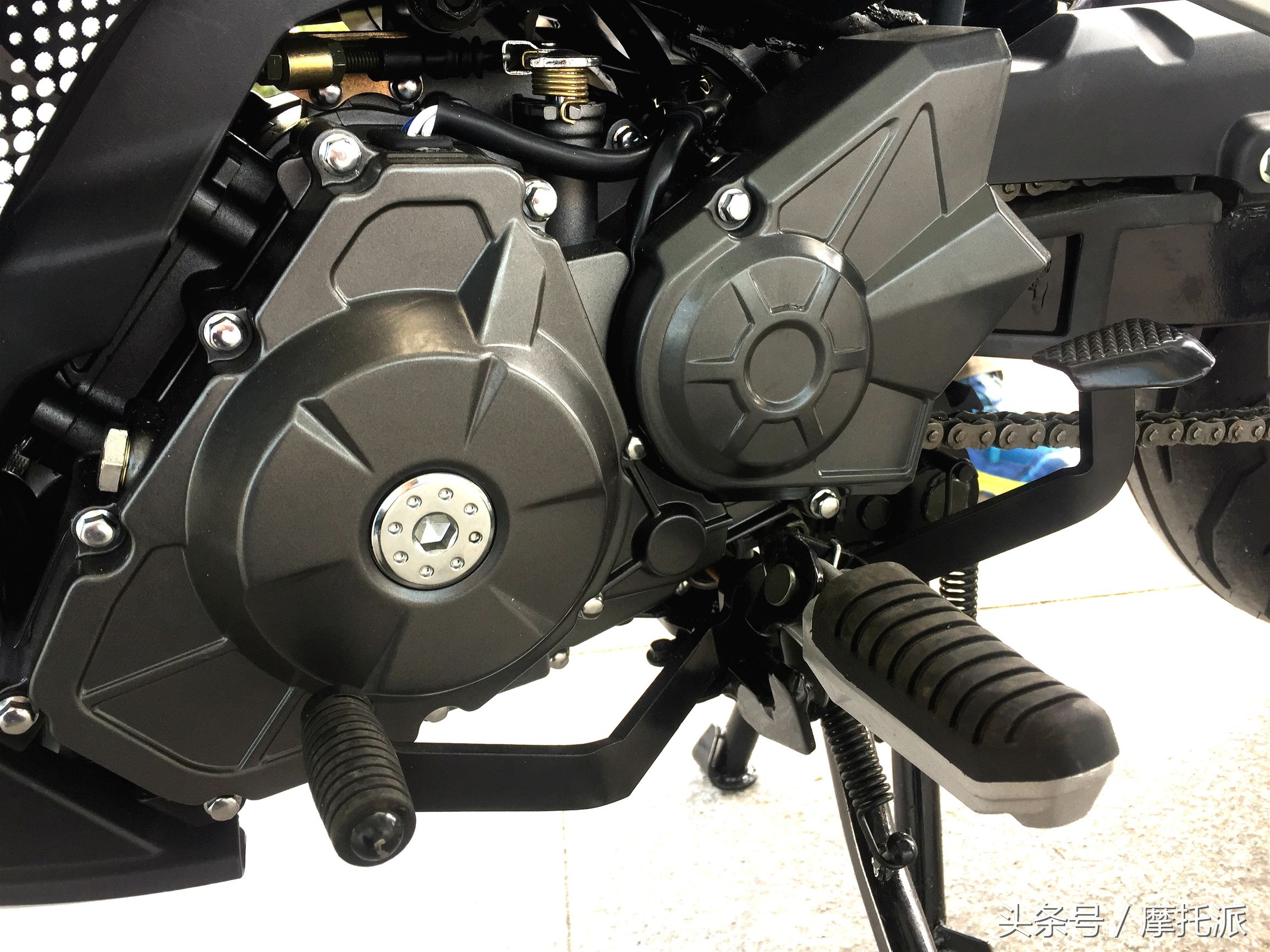 贝纳利2019款rfs150i,贝纳利rfs150i测评