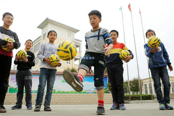 安州区迎新小学足球队全国第二,安州区迎新小学足球
