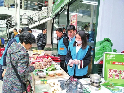 小区旁边买菜,以前下班买菜回家十几分钟的路