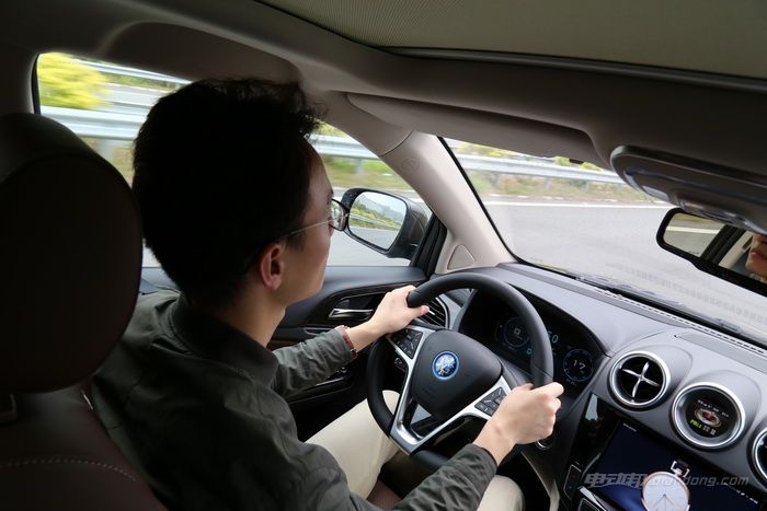 纯电车100公里18.6正常吗,唐dmi时速100满电续航实测