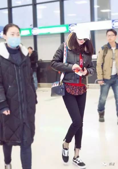 prada杀手包老款新款区别,prada杀手包supermini