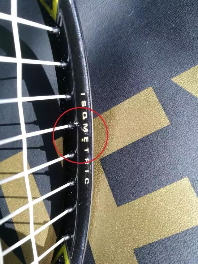 遭遇野鸡穿线师，看一把上千元的高端羽毛球拍如何被毁