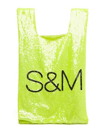 花一万块钱买个包,花一万买个小包