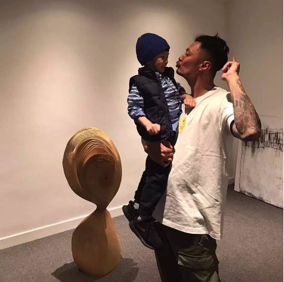 angelababy红蜻蜓同款鞋,小baby穿的鞋