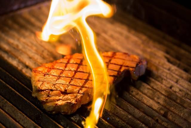 它要做江南西的兰桂坊！凌晨4点，还有很多人不肯回家……