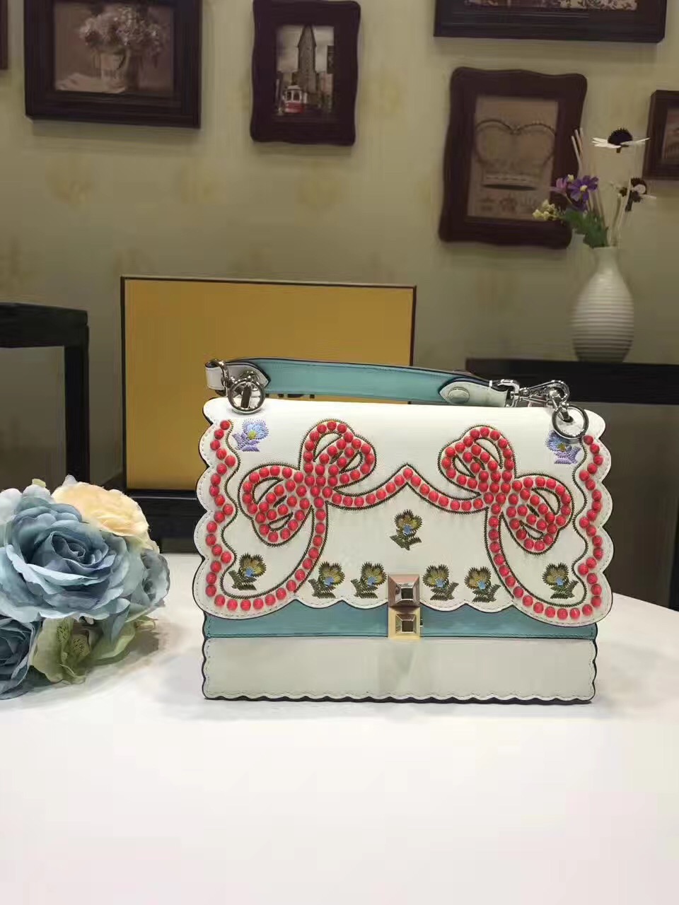 fendi包包最新款,fendi包的经典款