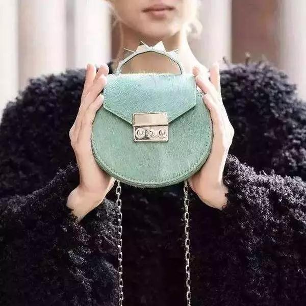 鏃跺皻娲嬫皵缇庡寘,澶村眰鐗涚毊缇庡寘鍒嗕韩绮捐嚧濂充汉蹇呭