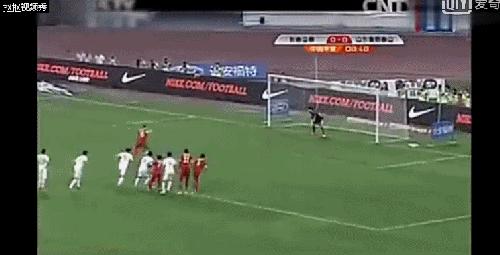 2021年韦世豪面对王大雷踢进点球,2021突尼斯对战中国王大雷扑点球