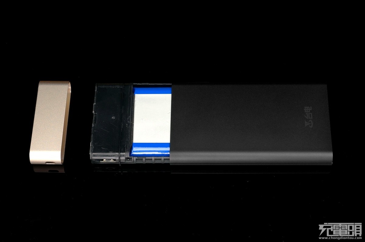 台电20000毫安快充充电宝测评,台电大屏数显18w双向快充充电宝