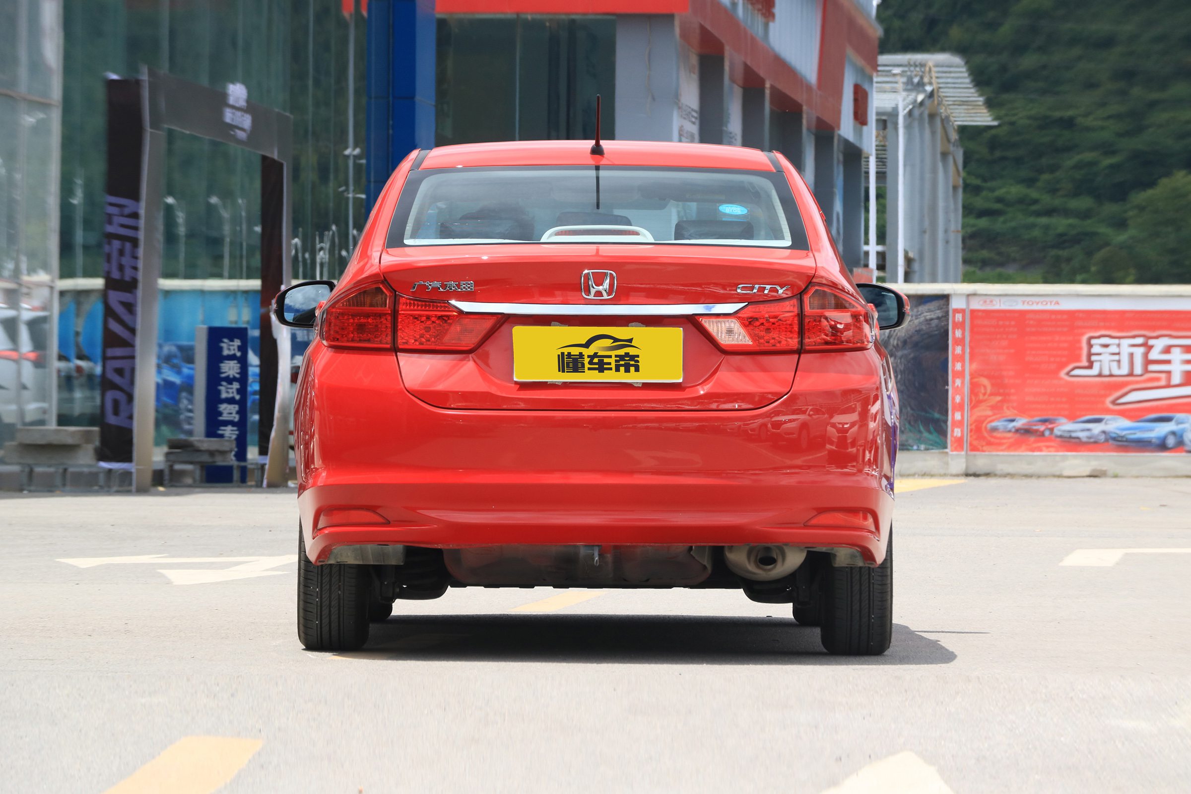 锋范哥瑞选哪个,锋范哥瑞威驰哪个好