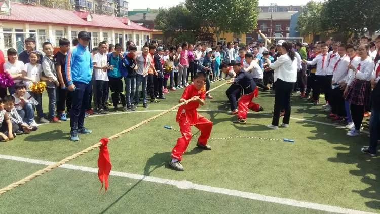 西工区实验小学体育嘉年华之春季趣味运动会第一天纪实
