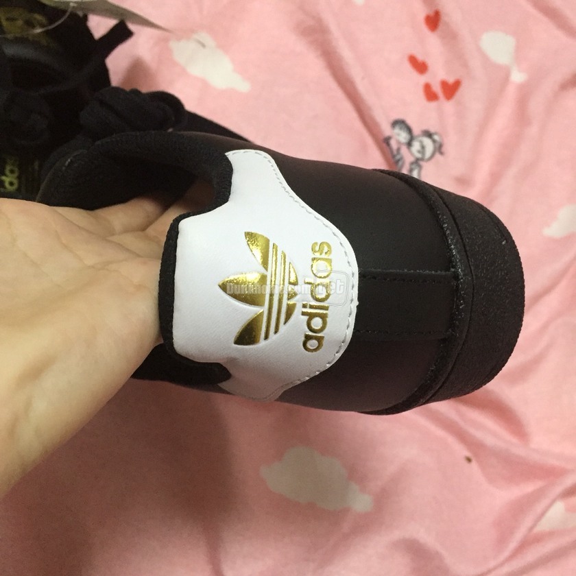 阿迪达斯三叶草贝壳鞋男款,阿迪达斯三叶草贝壳头搭配