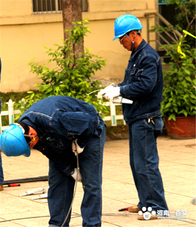 淅川县：丹江湖畔的光明“守护神”