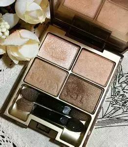 初学者化妆需要哪些东西和步骤呢 (初学化妆怎么选产品需要注意什么)